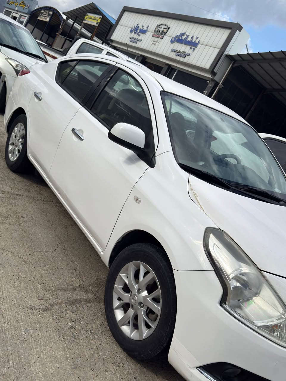 نیسان سەنی ٢٠٢٠  زۆر زۆر خاوێن
هەر چوار جام کارەبایی
شاشە ئایپاد + کامێرا
گێڕ ئۆتۆماتیک 
ویل کەپ
ئاوێنە کارەبایی
81 هەزار ڕۆشتوە 
کەمەک تەزرە لێی داوە
یەک دەرگای بۆیاغە و ساردە کوتەیە هیچی تری نیە
تەقە و ڕەقە هیچی نیە
چرکەی تێدا نیە سوران, أربيل


**إذا كنت صاحب هذا الإعلان وتريد حذفه لأي سبب، رجاءا أرسل رسالة إلى الدعم الفني**