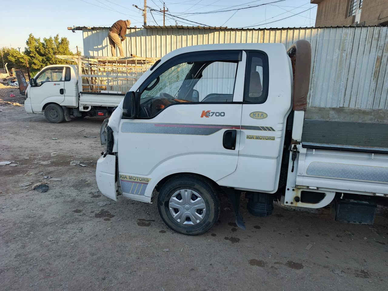 السلام عليكم كيا حمل موديل 2021
رقم بابل بيها حادث كما موضح بالصوره 
تباع على وظعها سياره شغاله وتمشي الاستفسار ***********
*********** مكان السياره بغداد
