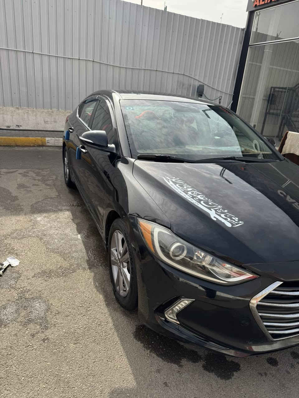 النترا 2018 وارد كندي
حادثه جاملغ وبنيد 
 بدون دواخل 
كاميرا دوارة
رادرات تحكم ستيرن
مانع تزحلق
بريكABS
تدفئه كشنات+ستيرن
تبريد ثلج 
محرك2000
كير AT
سونار والتقرير مًوجودات
سعر124وبيهه مجال
العنوان بغداد *********** +***********
