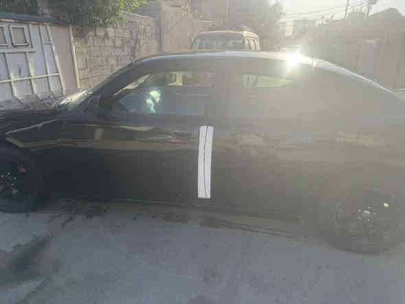 دوج جارجر ٢٠١٠
لون اسود. رقم أنبار 
حادث جاملغ وبنيد امي البنيد نفسه والجاملغ نفسه 
حجم المكينه ٣/٥٠٠
مصبوغه حزام ما عده القامره 
تخم تاير. جديد 
السعر 88
***********
