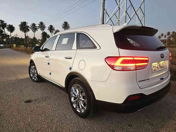 كيا سورنتو خليجي
كفاله عامه
رقم بغداد باسمي شخصيا
موديل 2016
لون ابيض 
6 سلندر 7 راكب 
فووول مواصفات ١/١
بصمتين: تشغيل وتقفيل 
بنورمااااا طكتين جام 
فور ويل 4:4
مانع انزلاق وانحدار 
زراك لايت بلدعامية 
بردات خلفية اصلية 
كشنات جلد اصلي لونين ومغلف جلد
كشنات تدفئة وتبريد 
كشنات الخلفيه تدفئه
شاشة كبيرة اندرويد 
نظام ايكو درايف
سايد بريك دكمه 
حساس امامي وخلفي 
كامرة دوارة اصلية 
مري شفط مع القفل 
جي : بي: اس: خرائط طرق 
اريل ابيض طيارة 
تحكم استيرن فول 
حاكية : ابلوتوث: اوكس 
كيجات السرعة زئبقية 
شاشة الدشبول الكترونية 
تبريد ابيانو لمس 
تبريد ٣ قطع ثلج 
اضواء ترحيب بليدات 
علامة سورنتو بلدوسة 
لد امامي وخلفي 
لايت زنون اصلي 
جنطه كهرباء تفتح عند الاقتراب
اشاير بلمري 
يدات نيكل اصلي 
ويل اكروم ١٩ 
تخم تاير جديد لك
ماشية 95 الف اصلي 
كير ومكينة وصدر وحدادية  خير من اللة 
سيارة جديدة وجاهزة مابية اي نقص
السعر 227
للاستفسار ***********
