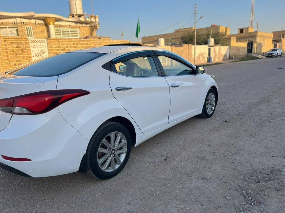 السلام عليكم النترا موديل 2014 كفاله عامه وارد خليجي مكينه وكير كفاله 1800 حداديه جديده تخم تاير جديد تبريد ثلج كهربائيات كلها شغاله سنويه 2027 ارقام انكليزي السعر 65 وبيها مجال  مكان السياره ميسان العماره رقم الهاتف ***********
