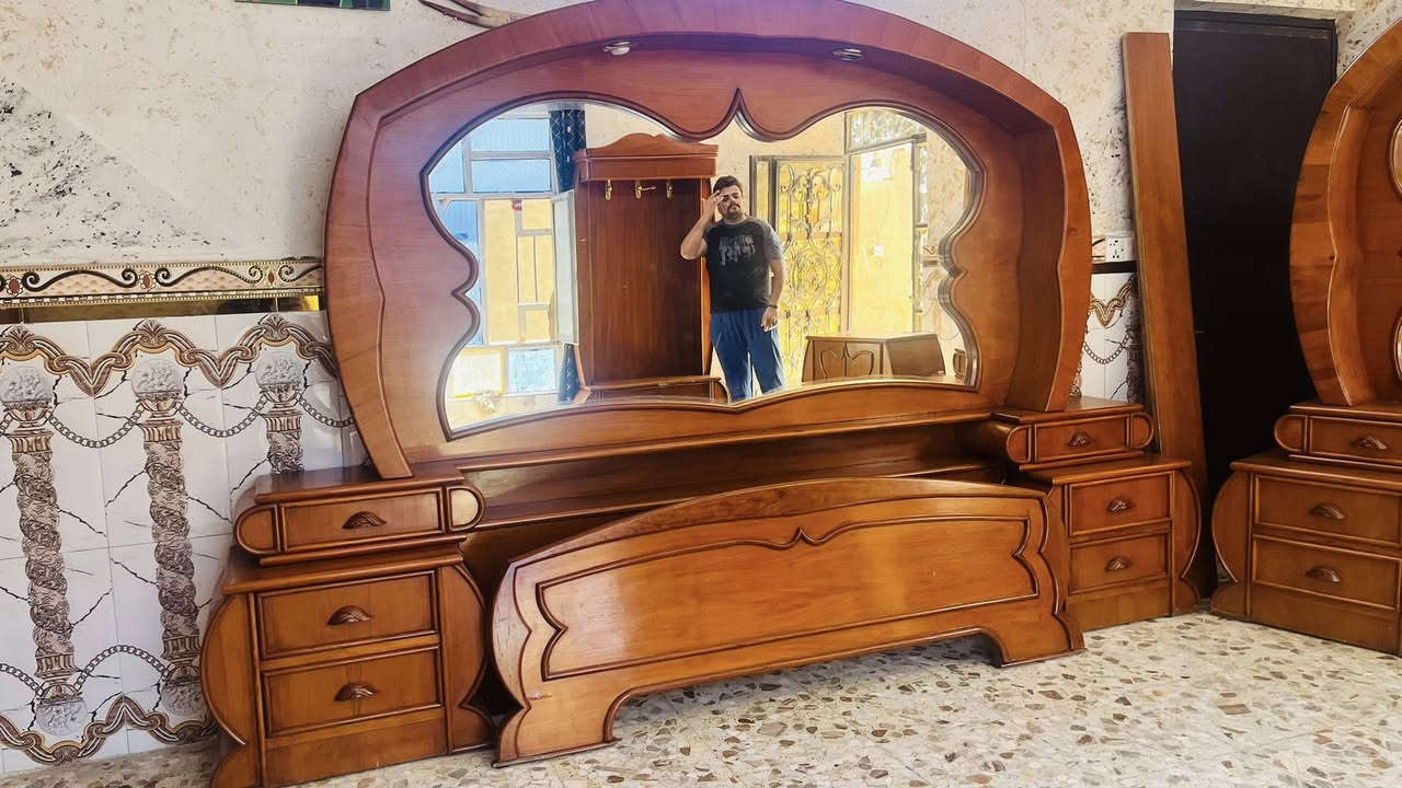 غرفه صاج 5 ملم حطاطه درجه اولئ كلها بورمي صاج شغل مفول يدات كلها خشب بورمي  نضافه فوول استخدام قليل اي استفسسار واتساب ***********
