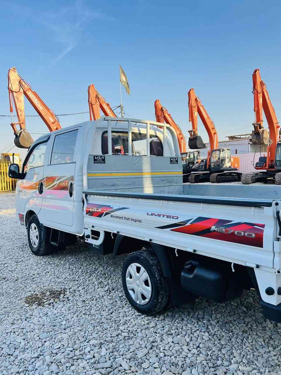 يتوفر داخل شركه أحمد عذاب مثور للتجاره العامه🥇
كيا بنكو K-2700 دبـل قـمـاره مـوديـل 2025 شٌـكل جـديد 

‼️تـرهم للـبيع أو الـمراوس 
⛔️موديل 2025الشكل الجديد 
⛔️ماشيه 19ألف 
⛔️مقاعد جلد (مدوشمه)
⛔️تحكم ستيرن كامل 
⛔️شاشه 
⛔️الواجهه شبك أمامي مطعّم بالكروم مع أظاءه كريستال 
⛔️الأضاءه كشافات ضباب أماميه LED
⛔️المرايا أشاره LED
⛔️التبريد منضومه تكيف عاليه مع تحكم يدوي 
⛔️تحكم كهربائي للنوافذ الأماميه 

للأستفسار 
‭٠٧٨٢ ٩٦٣ ٣٢٩٧‬📞

العنوان بابل الشوملي
