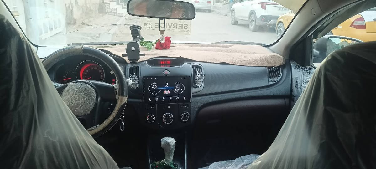 كيه سيراتو 2011 جاملغ ألمامي مصبوغ فقط مكينه معه كير حداديه
مكفول تخم تاير جديد رقم ***********
