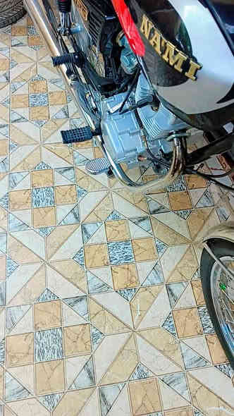 سلام عليكم دراجة نامة شبة الاصلي مديل 2025 طالعة صارلة شهرين من المعرض اوراق سكنر 5 مو 3 مكفولة كفالة عامة من كلشي شرط الكفالة سعرها 750 وبية مجال شراي اتصل وبخدمتك ***********
