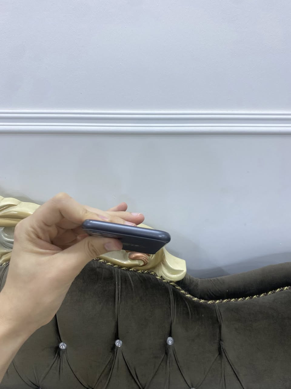 أيفون 11 مغلف 
بطارية 86 مبدل
ذاكره 64
النموذج M
مبدل شاشة فقط اصلية اي خلل مابي 
نظافة واضحة بالصور كله شغال
السعر ٢٢٥ بي مجال

عنواني بغداد مدينة الصدر ***********
