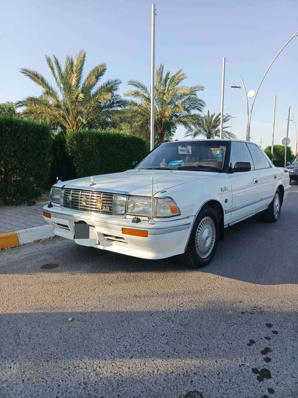 السلام عليكم 
كراون هارتوب 
موديل 91
رقم نينوى الجديد
مكينه vvt2500 مكفوله
كير مكفول
تبريد شغال 
كهربائياتها كلها شغاله
تايرات 
صدر امامي خلفي 
اكسل دام شفتات جدد
كاردن جديد
غرفه نضيفه 
ارضيه جلد
سياره جاهزه 
سعرها 55 وبيها مجال
مكانها تكريت
***********
