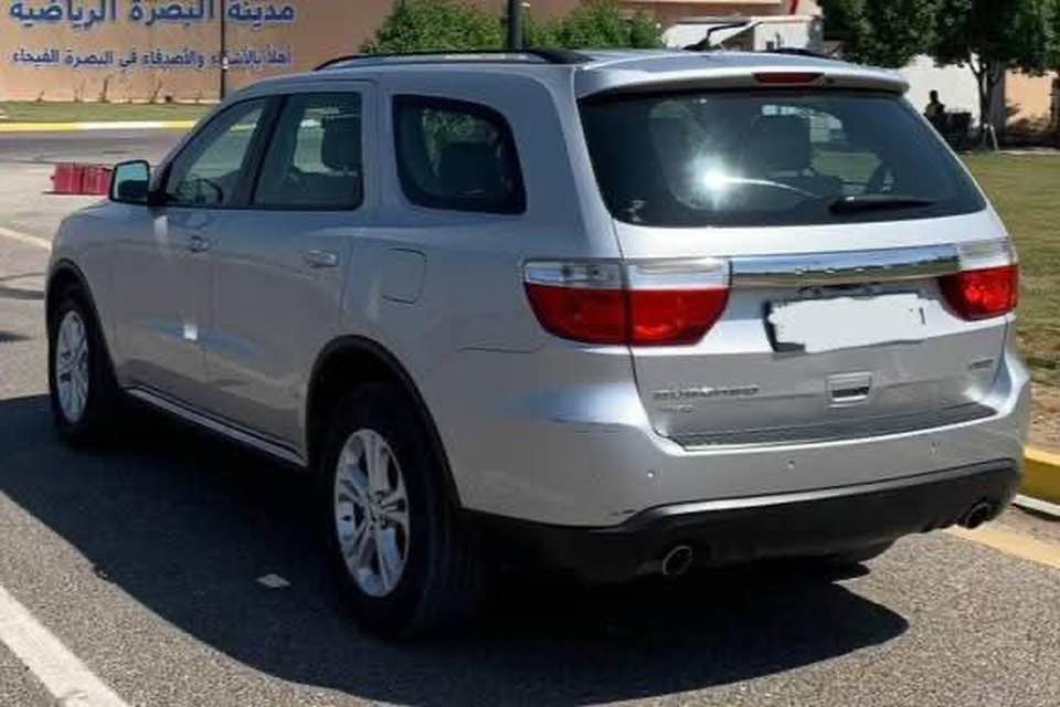 للبيع 
دورنكو  
موديل 2012
محرك هيمي 8
حجم 5700
فول مواصفات 
كفاله عامه 
محرك كير شرط 
تخم جديد
صدر جديد
السياره جديده بمعنى الكلمه آحلا من الصوره مكان تكريت الاستفسار اتصل على صاحبها 
***********
