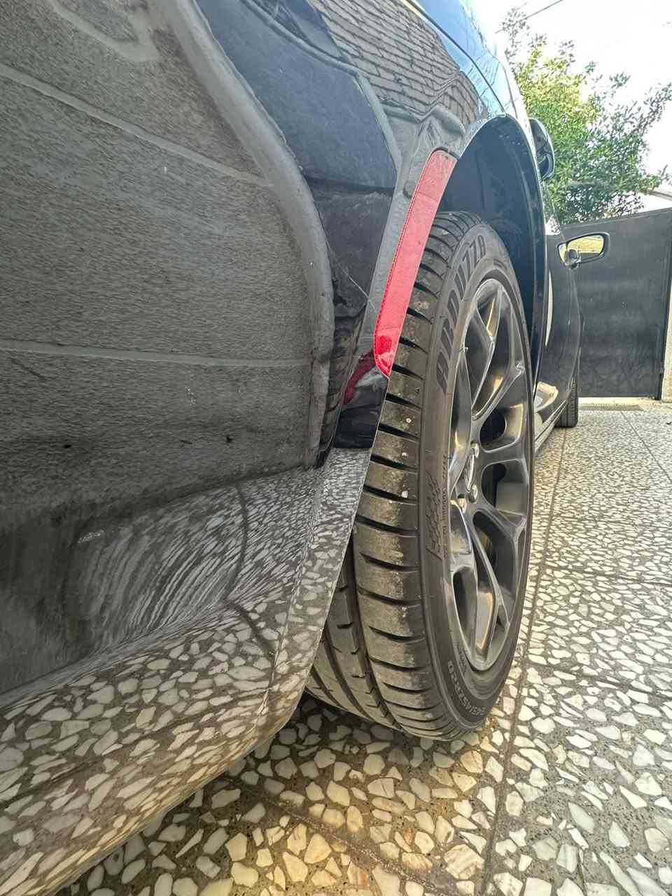 السلام عليكم كرايسلر اوباما c300 سياره مديل 2019 فول عده بانوراما >>بدون اير باك وكما واضح بالصور 
١-تحكم ستيرن جهتين 
٢-ستيرن كهربائي
٣-كامره خلفية
٤-دواخل جلد 
٥-كراسي كهرباء
٦-تدفئه تبريد مقاعد اماميه
٧-تدفئه المقاعد الخلفيه
٨- خزن ميموري وضعيات الجلوس
٩-شاشة جبيره
١٠-كير ماوس
١١-تشغيل عن بعد
١٢-بصمه ابواب
١٣-مري قلاب 
٧-ويل رياضي  تخم تاير جديد 
 السيارة رقم شمالي بأسمي  الون اسود مميز مكان السياره بغداد حي البنوك
للاستفسار ***********
او مراسلة دايركت ع خاص
