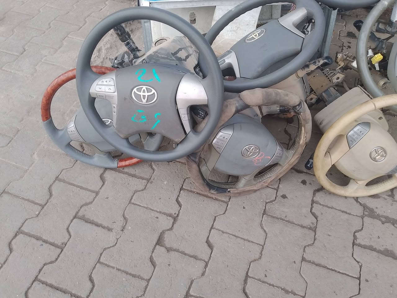 ستيرن كامري و افلون مستعمل شرط النضافه متوفر محل طلال اللامي علوان شارع 6العلاوي 
***********
