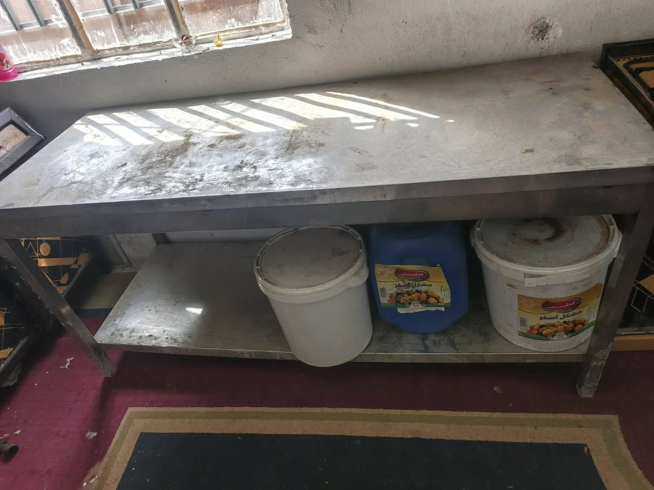 سلام عليكم غراض مطعم كامل للبيع التواصل ***********
