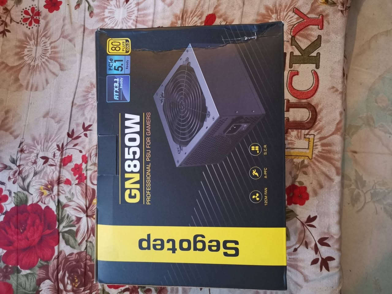 تجميعة ألعاب ومونتاج للبيع (كارتين كاملة وكل القطع بكراتينها الأصلية):
المعالج: Intel Core i7-10700KA (Avengers Edition) — السعر: 150,000 دينار
اللوحة الأم: Gigabyte Z490 Aorus Master — السعر: 140,000 دينار
كرت الشاشة: Zotac Gaming GeForce RTX 3080 10GB — السعر: 550,000 دينار
الرامات: XPG Spectrix 32GB (2x16GB) DDR4 — السعر: 200,000 دينار
التخزين السريع: XPG M.2 2280 Gen3x4 1TB NVMe — السعر: 100,000 دينار
التخزين الإضافي: Seagate 2TB HDD — السعر: 80,000 دينار
التبريد المائي: Cooler Master MasterLiquid ML240R RGB — السعر: 75,000 دينار
مزود الطاقة: Segotep 850W 80+ Gold — السعر: 85,000 دينار
الكيس: Xigmatek Overtake — السعر: 85,000 دينار
السعر الإجمالي للتجميعة كاملة: 1,450,000 دينار 
بها مجال بسيط للشراي الجاد.


**إذا كنت صاحب هذا الإعلان وتريد حذفه لأي سبب، رجاءا أرسل رسالة إلى الدعم الفني**