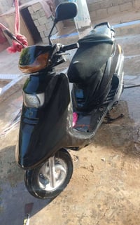 للبيع دراجة ياماها فضائي نضافة 100%100 مكفولة من كلشي اسبانة ممدود على...