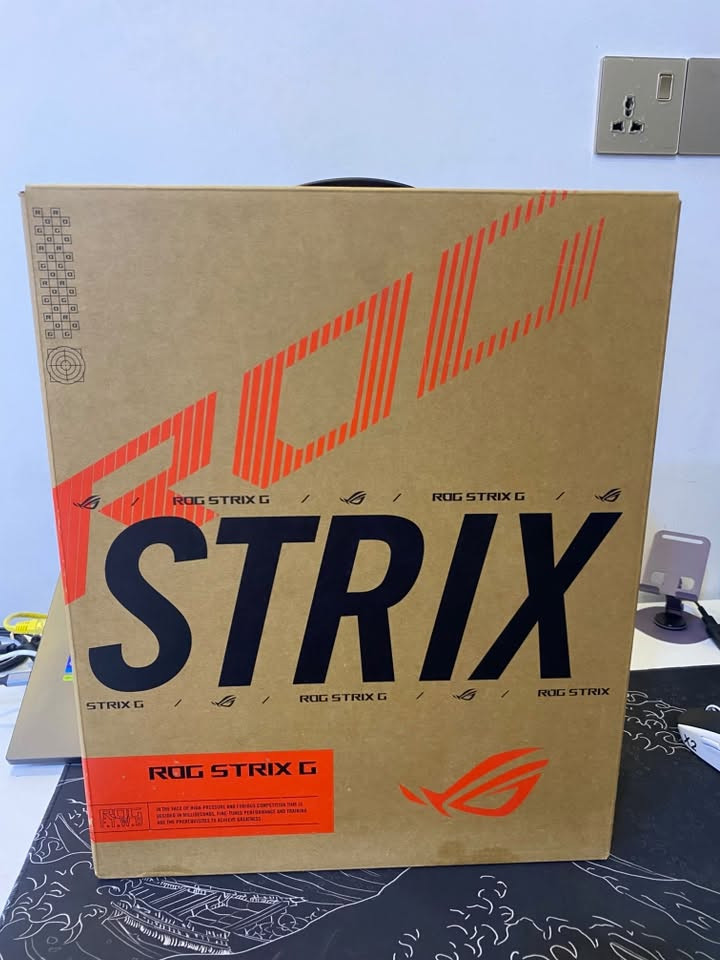 السلام عليكم شباب
هذي لابتوب ASUS ROG STRIX

مستعمله استعمالي شخصي دراسة و لعب مواصفاته حنزله جوه ويه السعر 

GPU : 4070 rtx Vram 8 gb

CPU : core-i7 13650 HX 

Storage : 512 gb

Ram : DDR 5 16 gb

شاشة حجمها ١٦.١ تردد 165 Hz

رايدها على مليون و ٩٠٠ الف (١،٩٠٠،٠٠٠) و بيها مجال بسيط 

سبب البيع اريد اطورها و اشتري تجميعه و محتاج فلوسها كلش 

مكاني بغداد و هذا رقمي للاستفسار واتساب فقط 

***********
