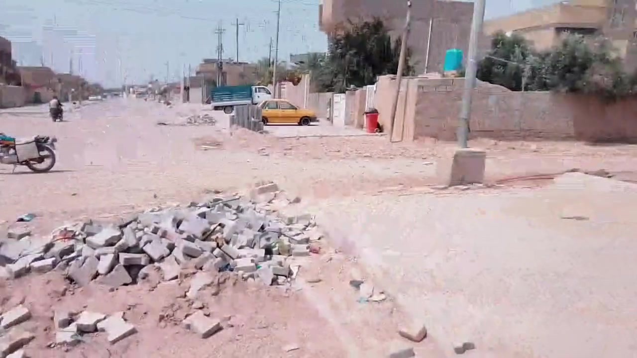 قطعه بحي الحكيم شارع علي لامير 300متر ركن صاير شارع تجاري مقابيل مستوصف
وجه 11ونص ونزال 27
علا شارع الريسي عرض شارع 20متر
خدمات كامله مي كهرباء مجاري شارع صب 
طابو سند25 
السعر 57بيه مجال بصيط 
الستفسار ***********
