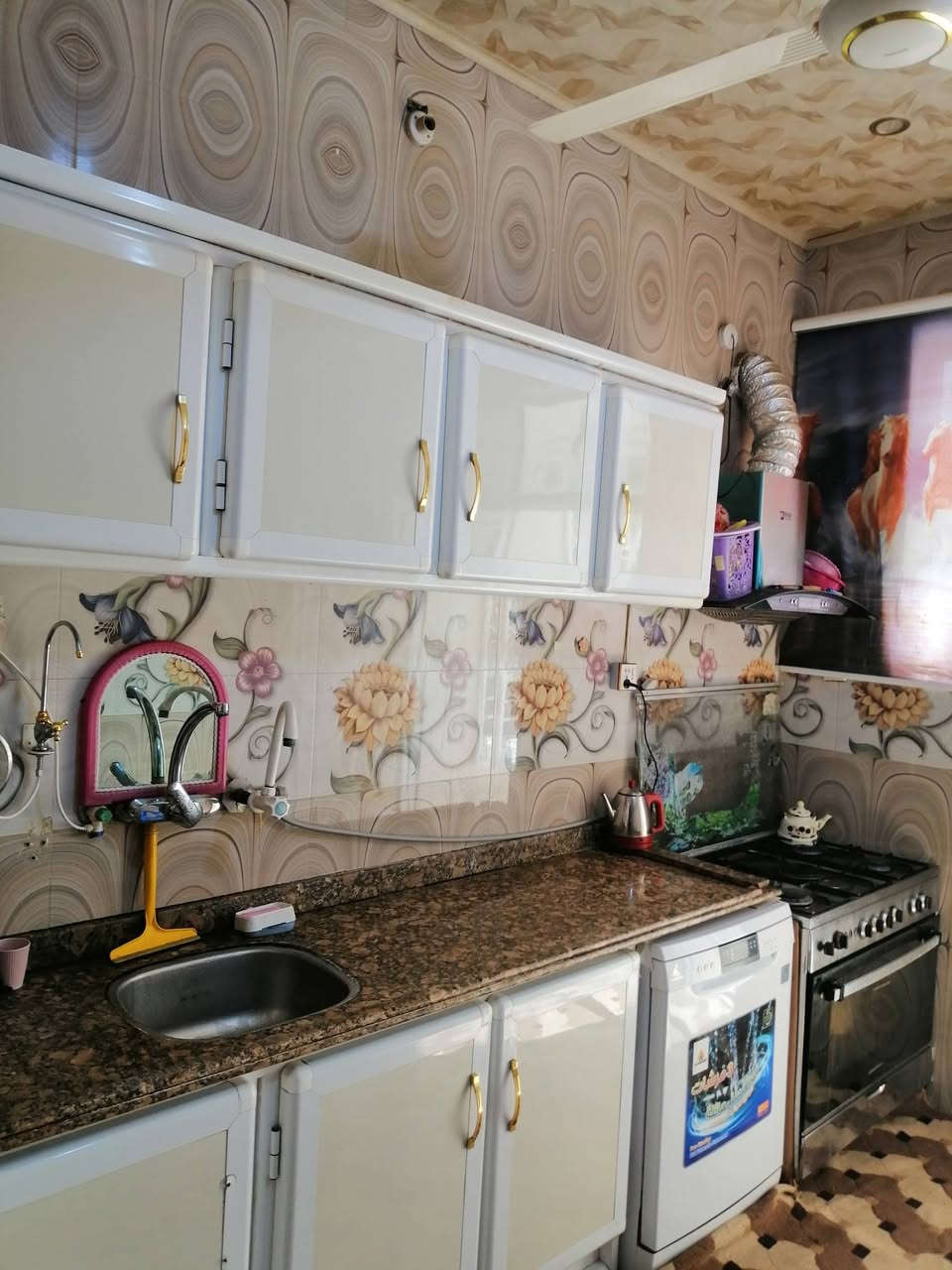 دار للبيع في حي المكرمه ١٣٠مترمربع على شارع ١٥متر شارع أسواق آدم كونكريت مسلح طابق ونص يحتوي على غرفتين نوم وصالتين واستقبال ومطبخ وحمام عدد ٣ السعر ١٩٠مليون قابل للتفاوض للإستفسار والتوضيح الإتصال على الأرقام التاليه ***********
***********
***********
أو مراجعة مكتب ابو علي التميمي للعقار في حي الوفاء بداية شارع المركز القديم على جهة دور الهنديه
