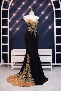 ملابس • مقاس ٣٨/٤٠/٤٢