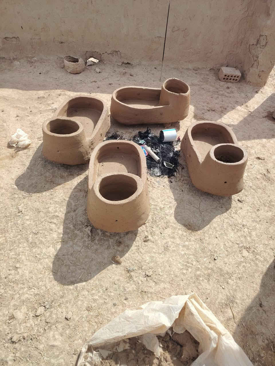 تنانير البيع اتنور ب 25 الف وصال البيت ومنقال ب 15 الف وصال البيت ان شاءالله ***********
