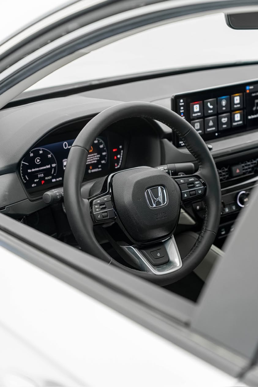 زيرو ما ماشية و اعلي فئة مواصفات كلين تايتل🔥🔥😍

Honda Accord 2025
هوندا اكورد ٢٠٢٥

مواصفات Touring اعلى فئة (مقاعد تدفئة و خزن-فتحة سقف-تدفئة المقود-داتاشو-شاحن وايرلس(لاسلكي))

مكينة ٤سلندر+هايبرد حجم ٢.٠لتر
زيرو السيارة ما ماشية بحالة الوكالة

كلين تايتل مكفولة كفالة عامة
نفسها مستحيل اكو بالسوق و ب ارخص الاسعار 
رقم كاتي السيارة تترقم شمالي 

السيارة موجودة ب دهوك معارض السيارات 
لمعرفة السعر و المزيد من المعلومات 👇🏻

كورك-واتس اب :-☎️***********☎️
