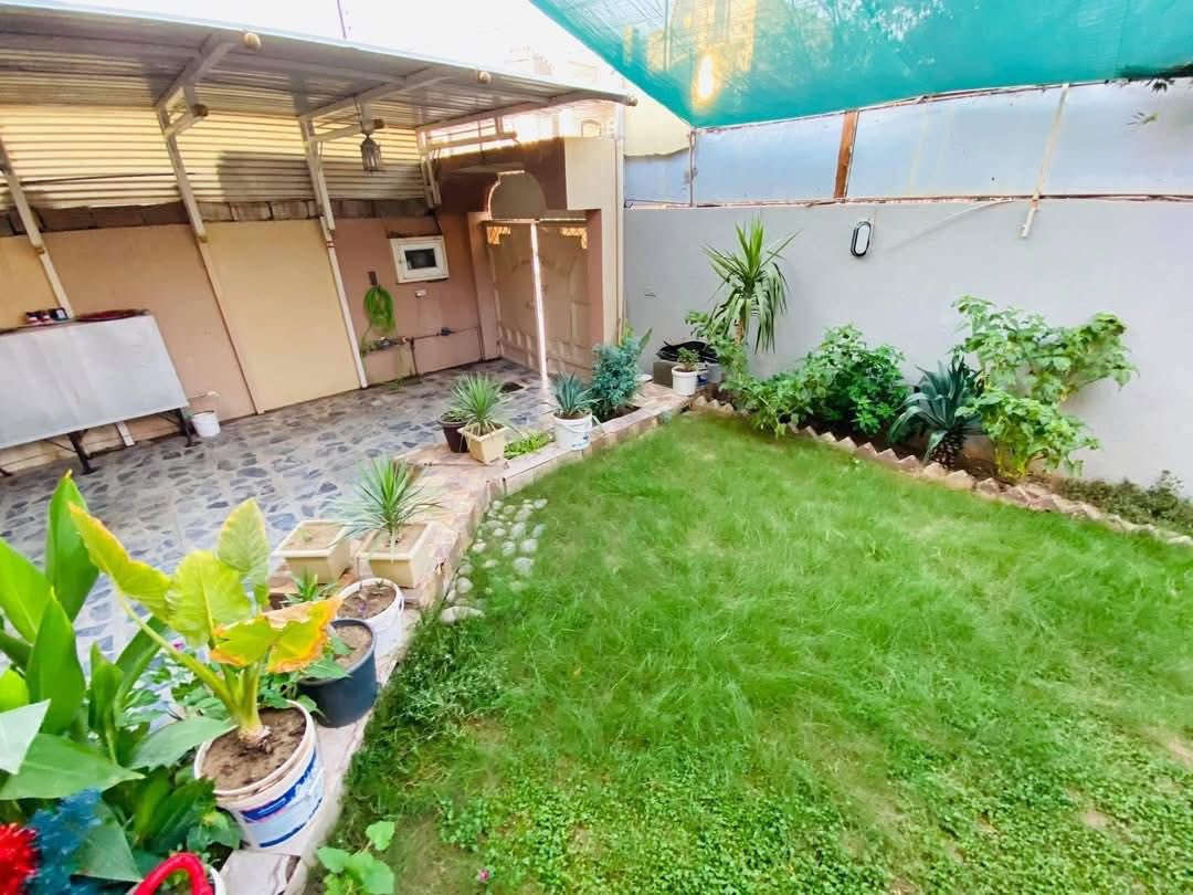 🔴عقار للبيع من :
عروض مكتب (( مملكة الخير )) لتجارة العقارات 

•بيت للبيع في حي الصديق الاولى خلف مرطبات البحرين 
•المساحة: 300 متر واجهة 11 ونص شارع تبليط بعرض 12 متر 
 
طابقين / درج خارج وداخل البيت 

الطابق الارضي غرفتين نوم وهول واستقبال ومطبخ وصحيات 
الطابق الثاني اربعة غرف وهول وصحيات 

🌍الموقع : حي الصديق الاولى خلف مرطبات البحرين 
📃 سند سكني ملك صرف / شرط القرار التمليك  والتحويل 

#مملكة_الخير_للعقارات عنوان المكتب:  الموصل _ سايدين مرطبات البحرين قرب قاعة الفخامة للاعراس 
📌 نستقبل عقاراتكم في اغلب مناطق الموصل ..

‭0751 007 1659‬ ‬

‭0770 606 6687‬
