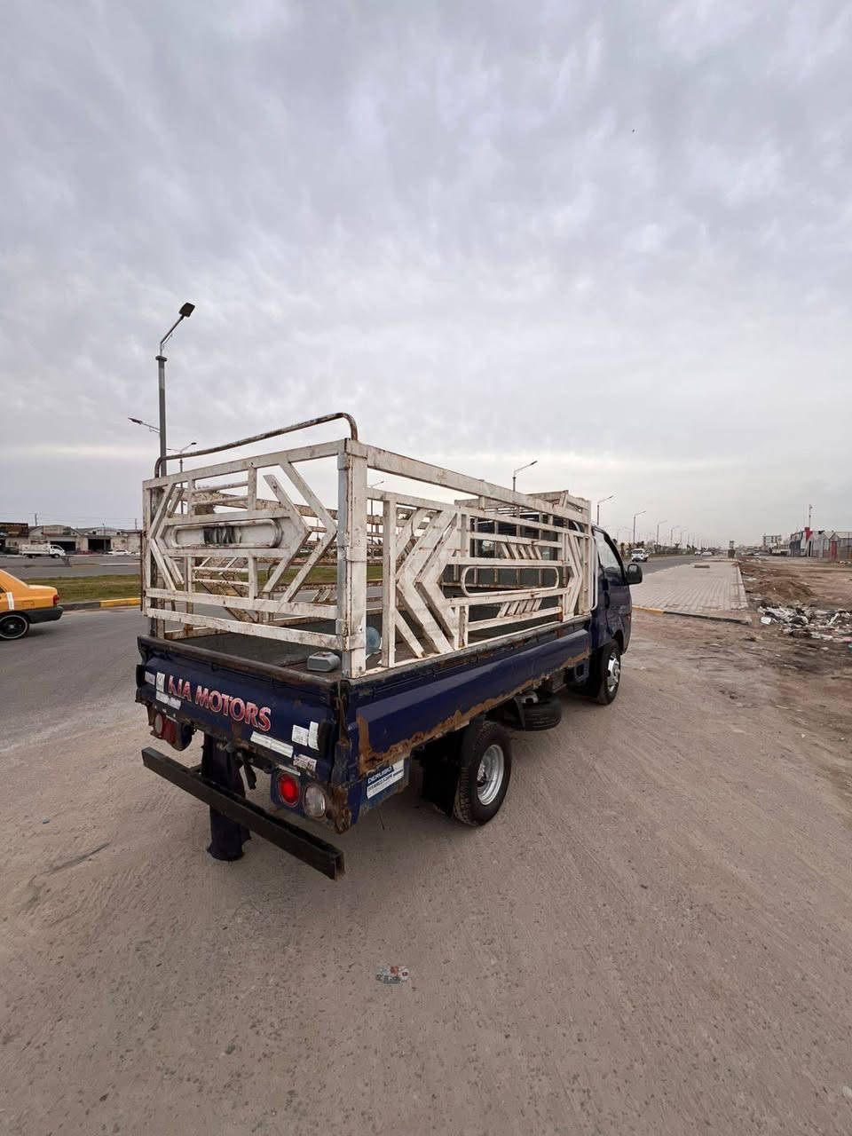 ألسلام عليكم كيه مديل٢٠٠٩ سياره بسمي سنويه ٢٠٢٧محور دم نوزل سعر ٨٠$تحويل ثاني يوم سيارة مكفول من ظربه  وصبغ رقمه بصره (***********
