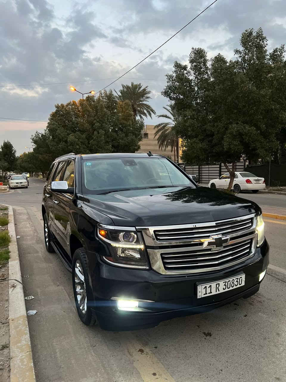 السلام عليكم ورحمة الله وبركاته 
تاهو 2015 بغداد بسمي 
هزه جديده
بيها صبغ 6 قطع تخم تاير وصدر جديد ***********
سعر 265$  فول عدا سلايت
