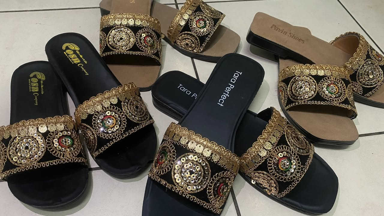 سليبر بنات متوفر جميع القياسات
بناتي ونسائي الاستفسار خاص  او واتساب
 0771 018 5599
