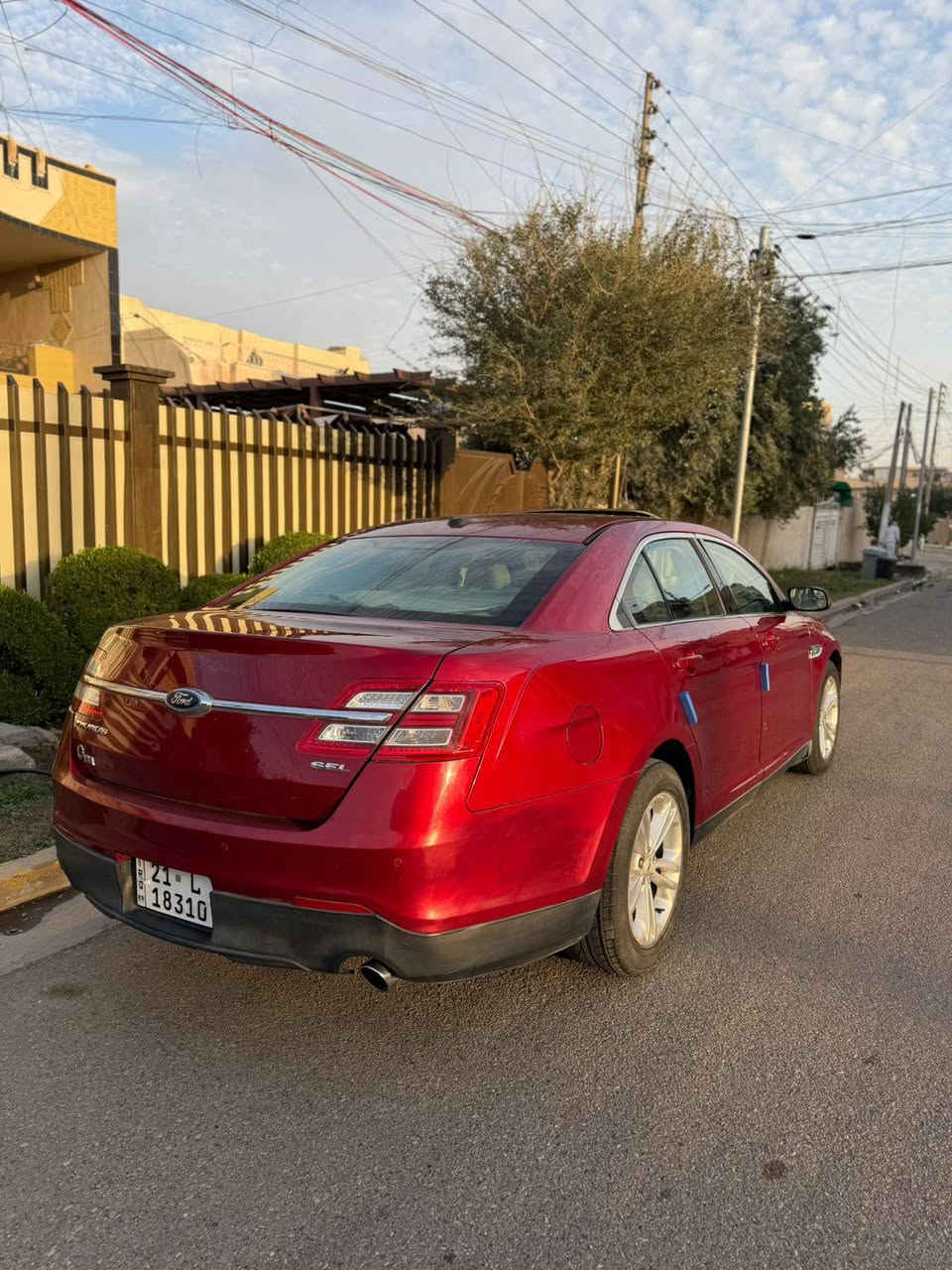 فورد تورس ٢٠١٤ خليجي وكاله نيفا
فول مواصفات sel .
كفاله عامه من الحادث بيها صبغ بابين ونص جاملغ بدون دواخل اثر شخوط .
كفالة من النواقص .
كير مكينة مكفول من الفتح 3500 .
للبيع
عارضها ب ١٣٠ وبيها مجال قليل .
مكاني بغداد .
للاستفسار 
***********
