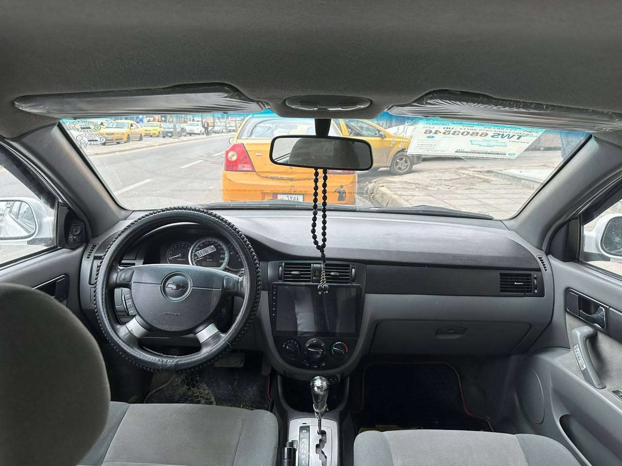 السلام عليكم 
اوبترا 2014 
رقم اربيل مسطرة جديد 
سنوية هزة جديد
تحكم ستيرن شاشة كامرا 
قفل مركزي 
كشنات تدفئة 
تايرات باتري جديد 
كير مكينة ذهب شرط 
صور السونار جديد موجود 
سيارة وضع شركة (بيها مكان رصعة بارد  قليل بدون صبغ  )
 السعر 108$
رقم ***********
