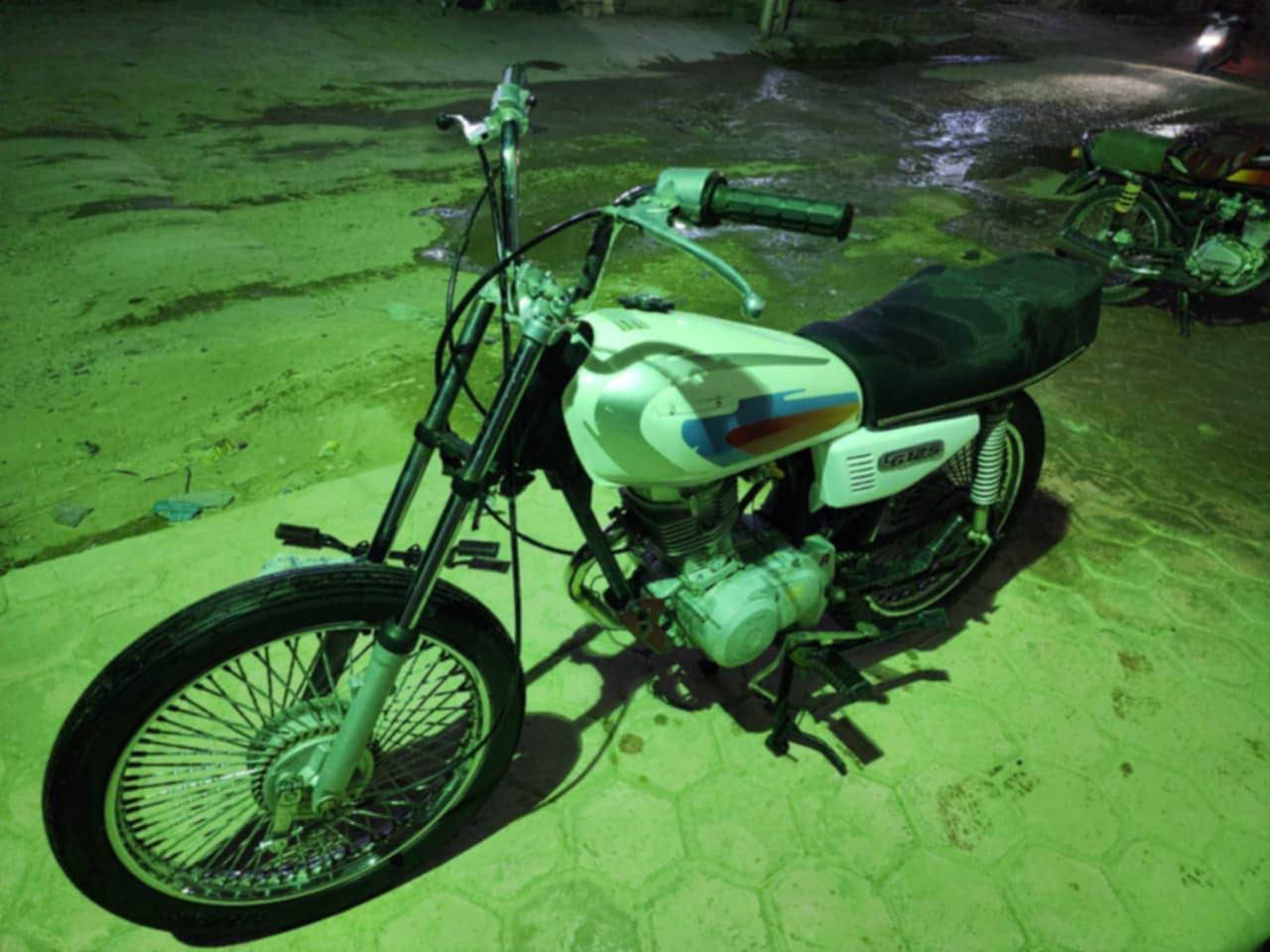 السلام عليكم دراجه كلك للبيع خير من الله نهايته 200 مستعجل عليه المكان خان النص


**إذا كنت صاحب هذا الإعلان وتريد حذفه لأي سبب، رجاءا أرسل رسالة إلى الدعم الفني**