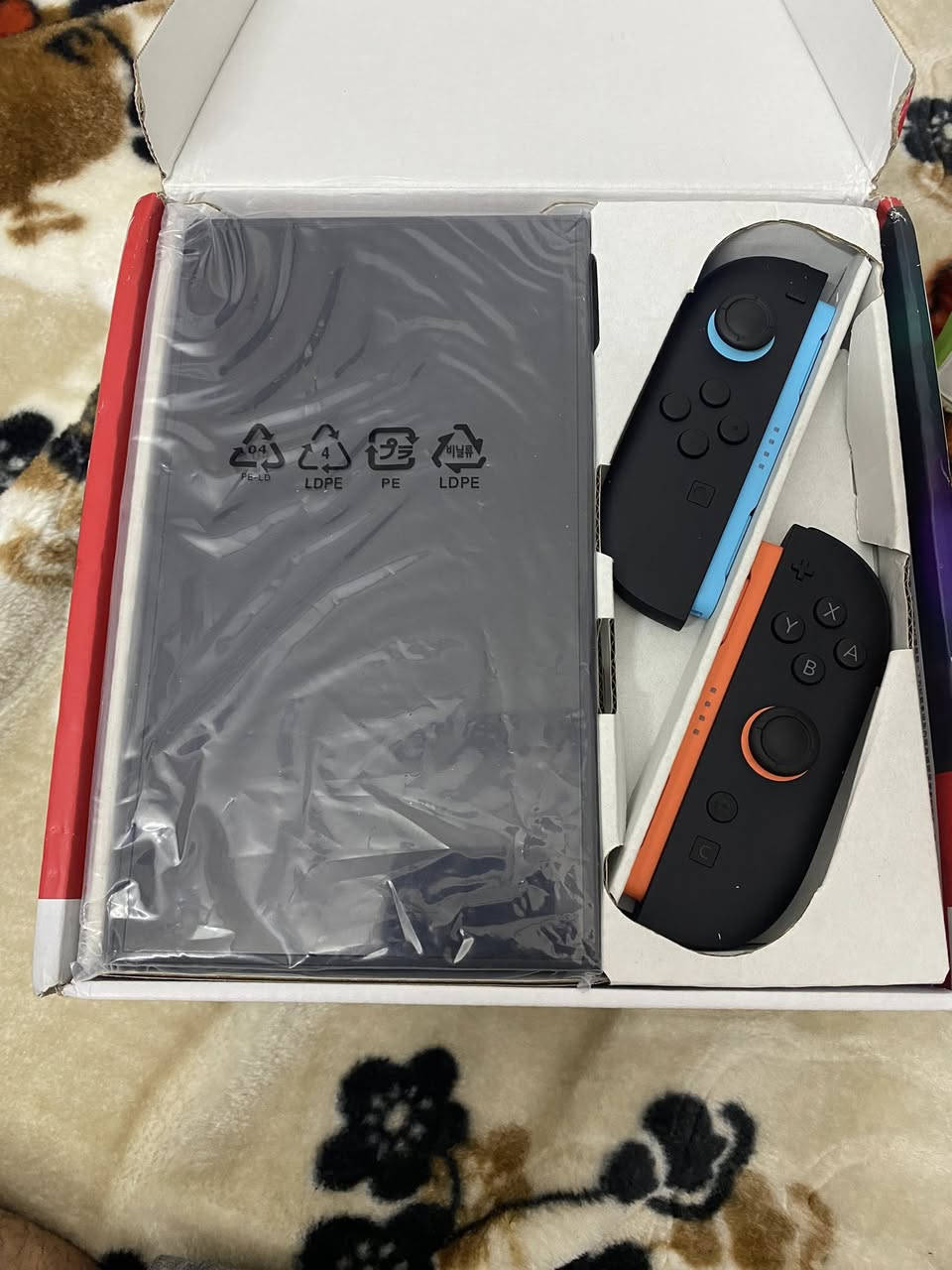 ‏ نيتندو 2 نظيف 100% ‏ ‏ربجن ياباني  مع لعبة ماريو كارت
للبيع او مراوس حسب القناعة 

مكاني بغداد


**إذا كنت صاحب هذا الإعلان وتريد حذفه لأي سبب، رجاءا أرسل رسالة إلى الدعم الفني**