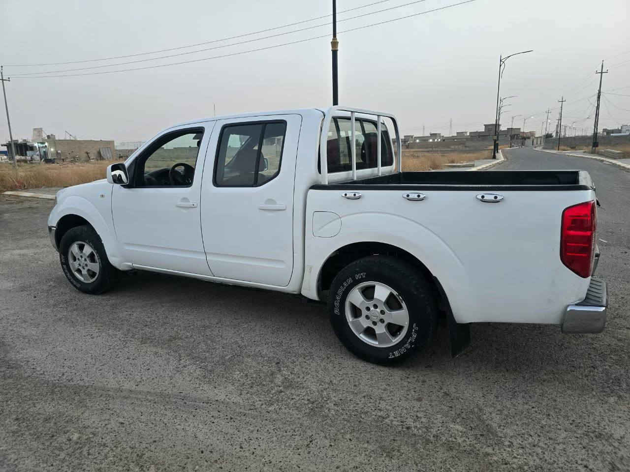 🚗 للبيع — نيسان نافارا بيك أب
موديل: 2011
رقم: بغداد
السيارة بحالة طيبة ونظيفة، استخدام يومي طبيعي،
مناسبة للشغل والتحميل وكذلك للاستخدام الشخصي
🔧 التفاصيل:
▪️ محرك بحالة جيدة وما يشتكي من شي
▪️ كير منتظم وتبديل ناعم
▪️ شاصي مضبوط وما بيه ملاحظات
▪️ بيها فقط قطعتين رش (تجميلي)
▪️ داخلية نظيفة ومحافظة
▪️ إطارات بحالة جيدة
▪️ سيارة عملية وتتحمل الشغل
🚙 مميزاتها:
▪️ بيك أب اقتصادي مقارنة بحجمه
▪️ مناسب للخطوط والسفر
▪️ قطع غيار متوفرة وسهلة
💰 السعر: 117 (قابل للتفاوض البسيط للجادين)
📍 السيارة جاهزة للفحص والمعاينة بأي وقت


**إذا كنت صاحب هذا الإعلان وتريد حذفه لأي سبب، رجاءا أرسل رسالة إلى الدعم الفني**