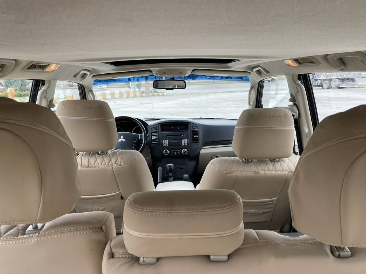 بِسْمِ اللهِ الرَّحْمَنِ الرَّحِيْم
مستەربۆشی پاجیرۆ : مۆدێل42016 بۆ فرۆشتن

فوول مواسەفات GLS 
 ٦ پستنی 3.5L مەرغوب
سلایت ، دەبڵ ئەکسڵە 
کامیرای پشتەوە، شاشە
 ئەی بی ئێس، مکەبەرە ROCKFORD 
کوشن جلد، کوشن کارەبا
تەبرید مەرکەزی ، سەلاجە 
٣ ڕیز کوشن ، 189 هەزار ڕۆیشتووە
 ٢ دەعامیشی بۆیاخی نیە 
ساردی نیە لۆک لۆکە سەیارەکە 
٢ بۆ ٣ جێگا شوێن تێزابی هەیە   
سەنەوی و ژینگەو ڕێگاوبانی هەتا ٢٠٢٩ بەسەر ناچێ گێڕو مەکینەو تەبریدو بەناوکردن و غرامە هەمووی بە شەرت 

نرخ: ١٥٠ وەرقەو معامەلە
شوێن: سليمانی
رەقەم تەلەفون . *********** ئاسیا 
*********** کۆرەک السليمانية, العراق
