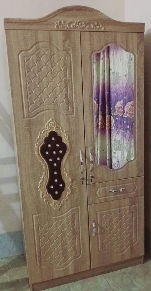 السلام عليكم هذا كنتور مشتري جديد بس مامستخدمه هواي هذا شكل الكنتور وداخل الكنتور 
السعر 130 وبي مجال


**إذا كنت صاحب هذا الإعلان وتريد حذفه لأي سبب، رجاءا أرسل رسالة إلى الدعم الفني**