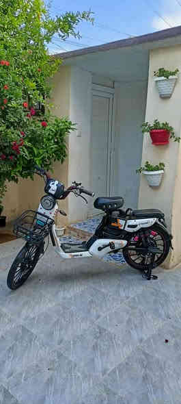 للبيع ماطور شحن حجم 20  سرعه 60 تاخذ شرط عل فحص مكاني الايمن 
رقمي ***********
