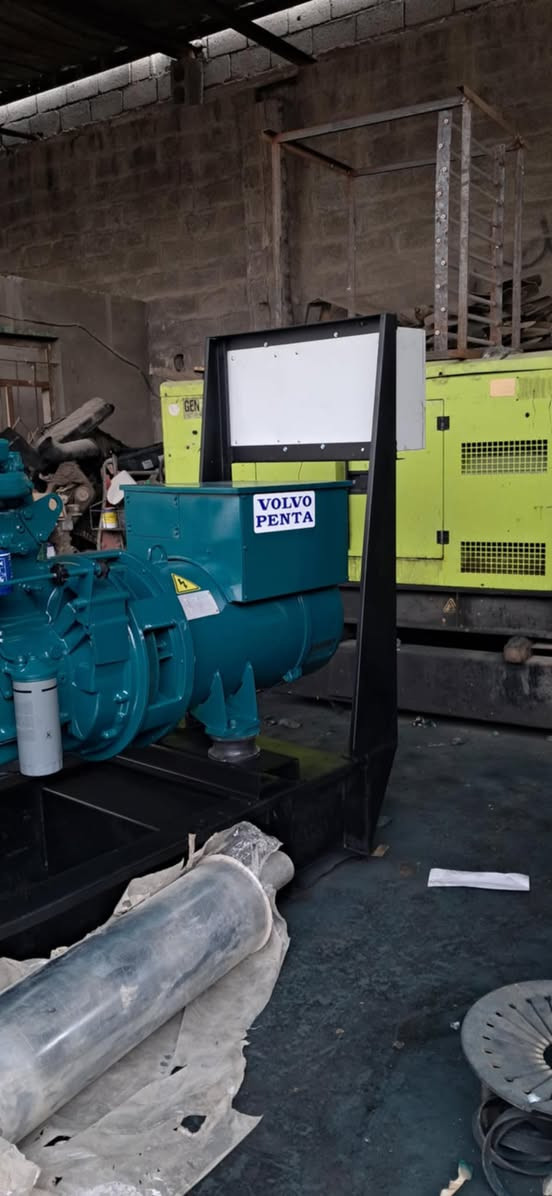 #وجبة جديدة اسعار مناسبة
فالفو F122 
توليد لوري سمر 275 كيفي  
اوربي طبك جديد 
شاشة حماية  
راديتر كلر
عنوان فرع الأول ديالى خانقين 
فرع الثاني أربيل صناعه جنوبيه 
هاتف ***********
***********
