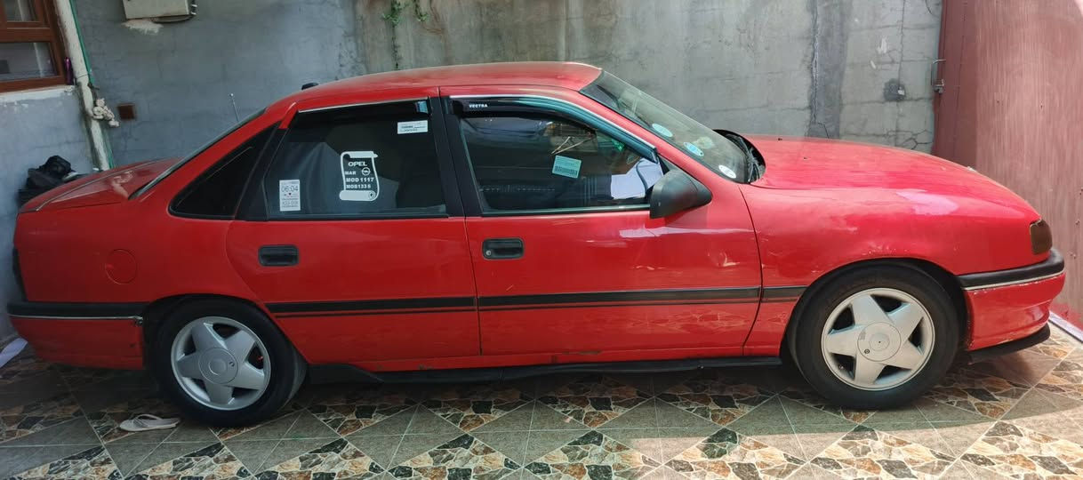 لبيع أوبل موديل 91كامل أم حور 95سياره حلوه رقم أربيل صار له سنه منتهي بيه كوبؤن بانزين أربع ويالا كروم تايرات نس عمر محرك 18مابيه ضربه بدنه مام بدل مكان كركوك خابر تدلل ***********
