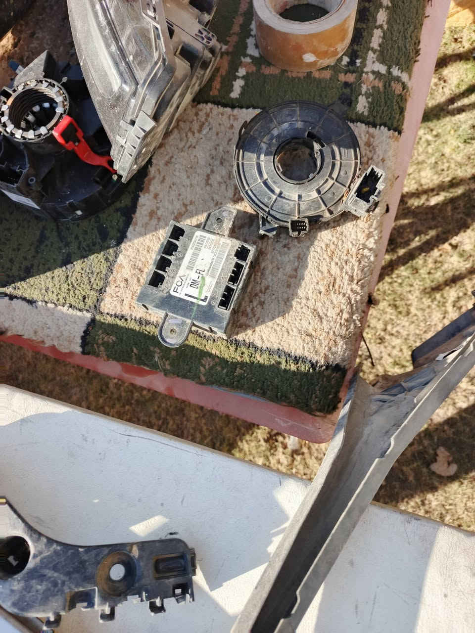 السلام عليكم اغراض جيب الشكل الجديد من موديل 21-22-23-24 الخمسه راكب للبيع بغداد حي الجهاد الشارقه ***********/***********
