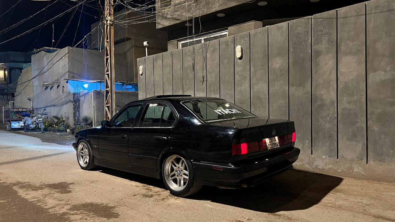 السلام عليكم 
BMW525. 1992
رقم انبار دولي بأسمي
مسكر فانوس
كير اوتو
كير محرك جديد
صدر امامي خلفي جديد
تخم ويل M18. جديد وتخم تاير جديد
غرفه جديده
سلايد طكتين شغال 100‎%‎
دعاميات ودوس M
بجم جديد 
كهربائيات كلها شغاله عل بلاد بدون اي چطل
السعر 73$ وبيها مجال بسيط 
مكاني ديالى جديده الشط
***********
