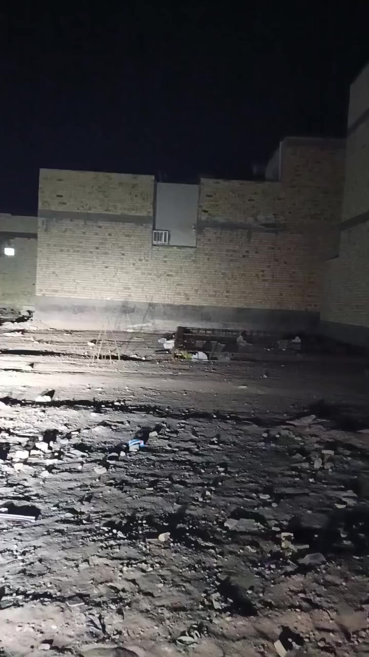 قطعة ارض 62/م وجه 5.5 نزال11.250
رقم القطعة/39027 مباشر مع المالك الشرعي بون وسيط طابو صرف 
***********
