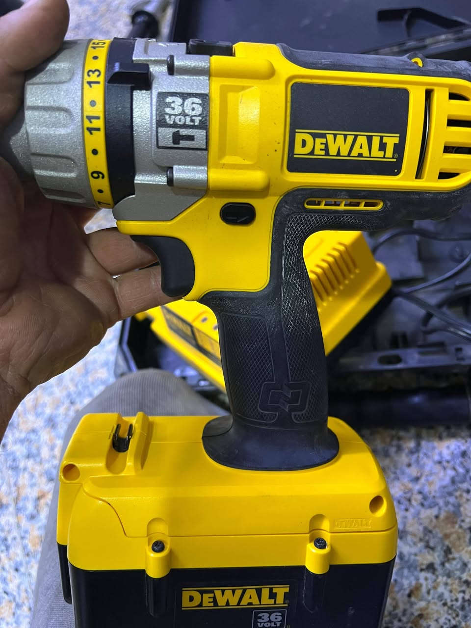 أمريكي اصلي غير مستعمل بطاريات ميشتغلن لئن متروكات مدينةالصدرتوصيل ماعندي ***********
