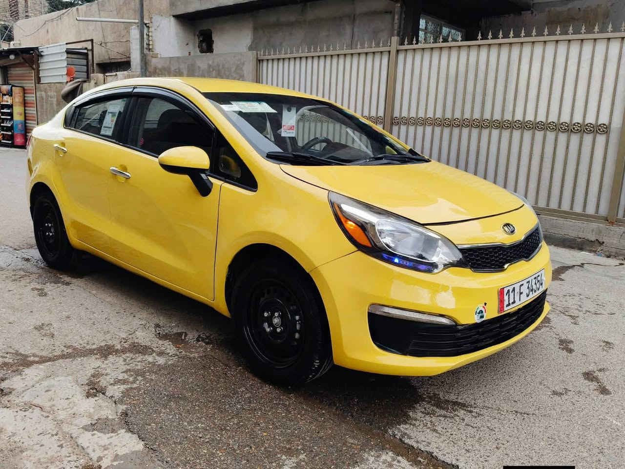 السلام عليكم كية ريو 2015 امريكي 
سيارة خير من الله تخم تاير 
محرك 1600 مرغوب 

صدر جديد مابيه اي نقص 

بغداد البلديات 

السعر ٨٠ بيه مجال 

***********
