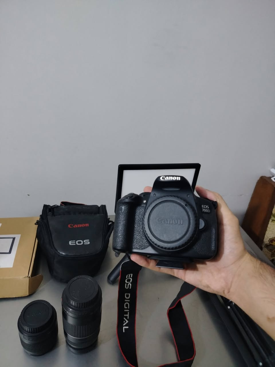 Canon d700  نظيفة كلش 

المحتويات 
1_ حقيبة كتف 
2_ستاند تصوير 
3_ بيبي لايت كامل بالباكيت
4_عدسة ٧٥.٣٠٠  نضيفة
5_عدستهه الاصليه ١٨.٥٥
 _____________________

السعر ٦٠٠ بيهه مجال  مكاني بغداد


**إذا كنت صاحب هذا الإعلان وتريد حذفه لأي سبب، رجاءا أرسل رسالة إلى الدعم الفني**