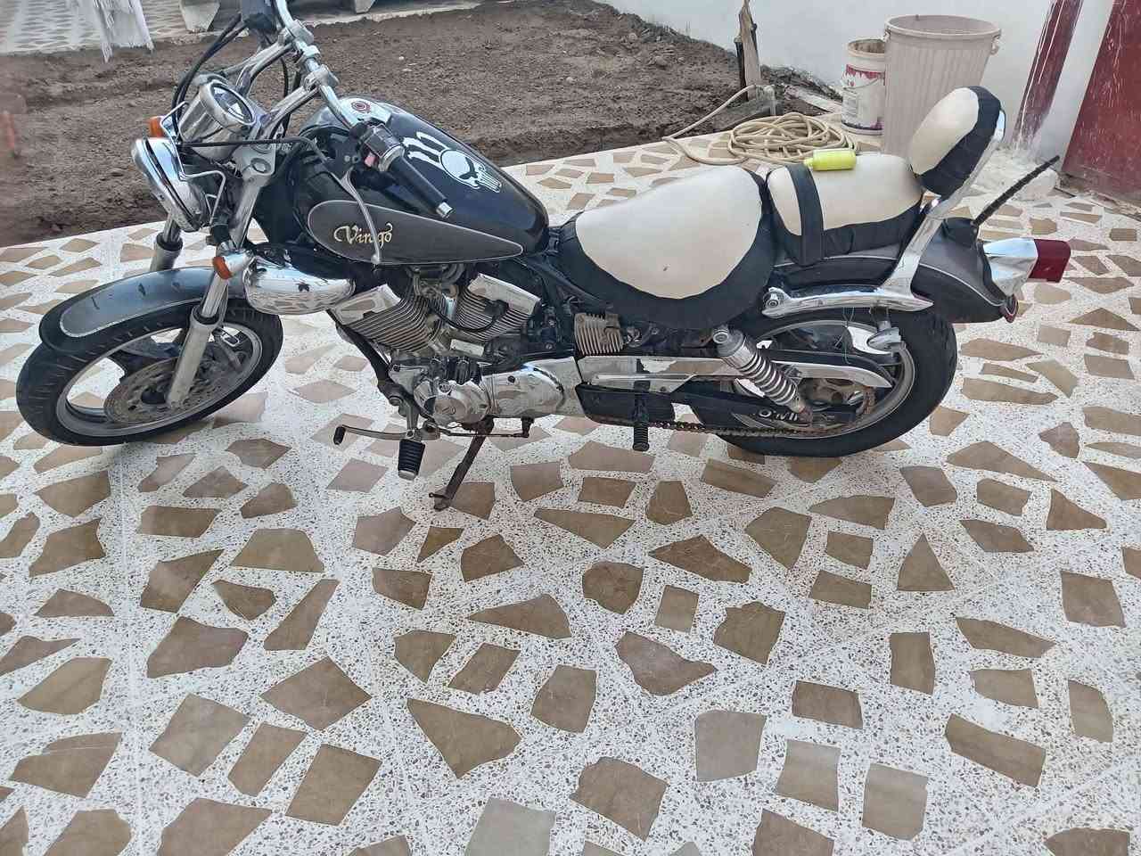 هارلي فيراكو ياماها ربع 250 كلش نضيف
للبيع مكاني سامراء السعر خاص للاستفسار الاتصال ***********
