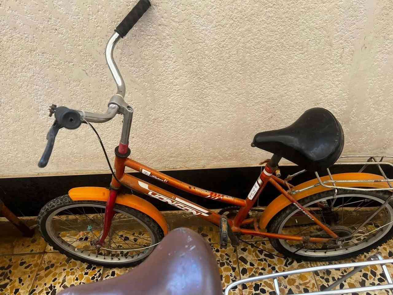 سعرهن75 وبيهن مجال العنوان حي العامل شارع عكش الرقم ***********
