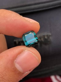 تورمالين أزرق • طبيعي • حجر كريم