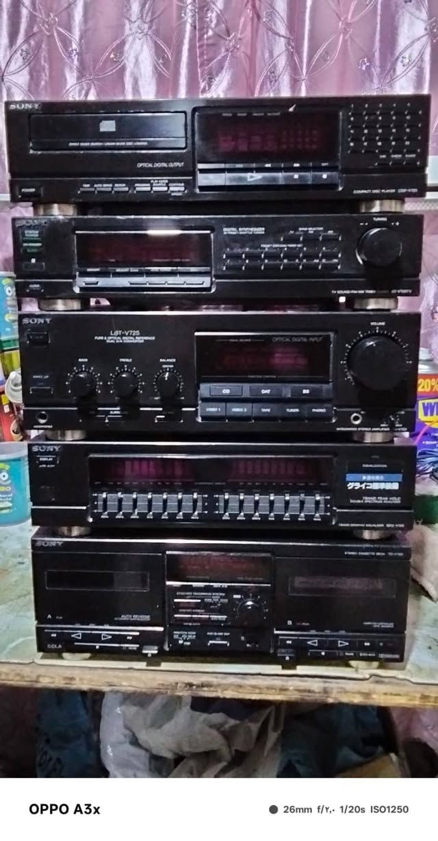 تحياتي للجميع...
سستم سوني/ SS-V725AV شغال بالكامل سيدي ودك دبل كاسيت ..5 قطع سيدي + وراديو + وأمپلي فاير + أيكولايزر+ دك دبل كاسيت 
مع الجهاز ريموت يشغل بعض العمليات وبعضها ما يشغلها
الملحقات/// قطعة بلوتوث مع فيشها وشاحنتها + ديسكو لايت ضوئي متردد مع الصوت شحن...+ كاسيتين + سيديات عدد/2...مع محولة بريطانية اصلية 500 واط
سعر السستم///325 الف دينار شامل التوصيل لجميع المحافظات...
للتواصل /// ***********  واتساب اعمال + ماسنجر
والتوفيق للجميع...
