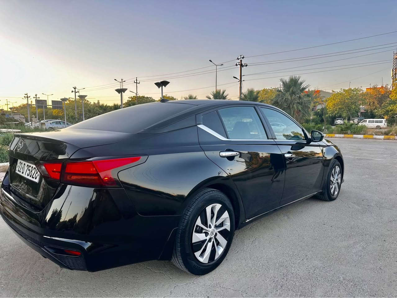 للبيع التيما 
السعر 124 بيها مجال بسيط
***********
موديل 2020
ماشيه١٠٠ 
تحكم ستيرن 
تثبيت سرعه 
رادار بلادي 
حجر بلادي
شاشه لمس 
كاميرا خلفي 
بصمة تشغيل 
بصمة ابواب+صندوق 
تايرات وياله جديد 
كير مكينه بشرط 
حداديه امامي خلفي جديد 
تبريد ثلج 
السياره مابيها برغي نقص 
باسمي تحويل ثاني يوم 

ضرر السياره جاملغ+ بونيد + ٣ مكان بيهة بارد 
مكان السياره ديالى خانقين او كلار خناقين, ديالى

