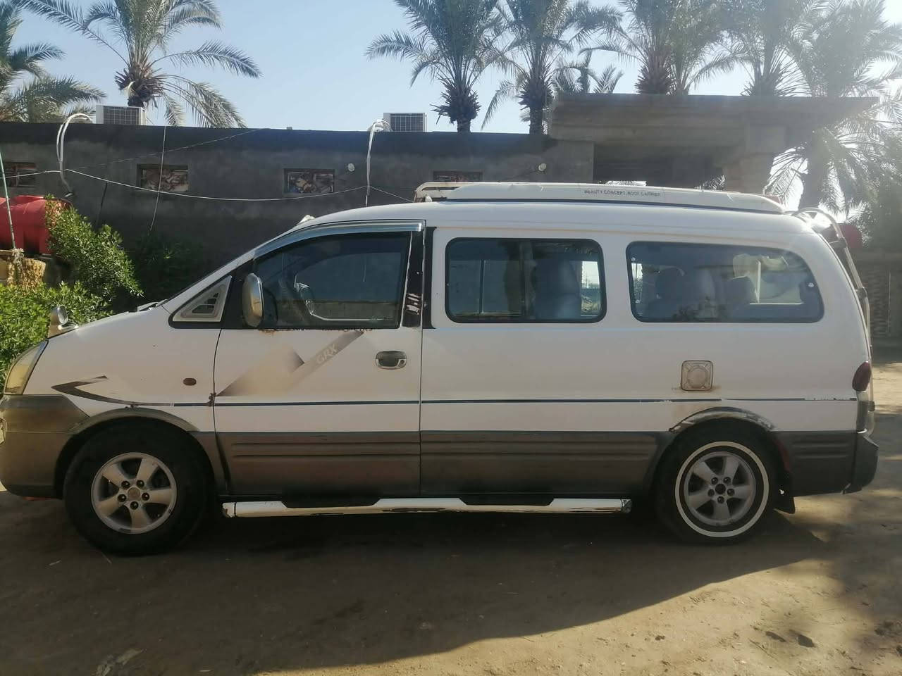 السلام عليكم.. ستاركس 2007 مفتوح دسك امامي خلفي كهربائيات كلهة شغالة تخم تاير باتري جديد سلف جديد مكينه بيهه بخار قليل كشر نضيف رقم إنكليزي هزة وسنوية جديده ل 2031 مداور ثاني يوم السعر 70 للاستفسار اكثر الاتصال على الرقم ***********
